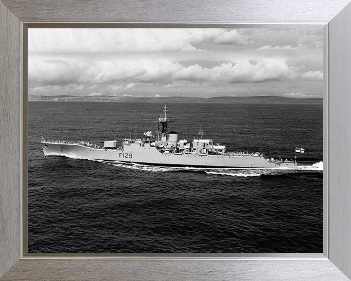 HMS Rhyl F129 | Photo Print | Framed Print | Poster | Rothesay Class | Frigate | Royal Navy Hampshire Prints