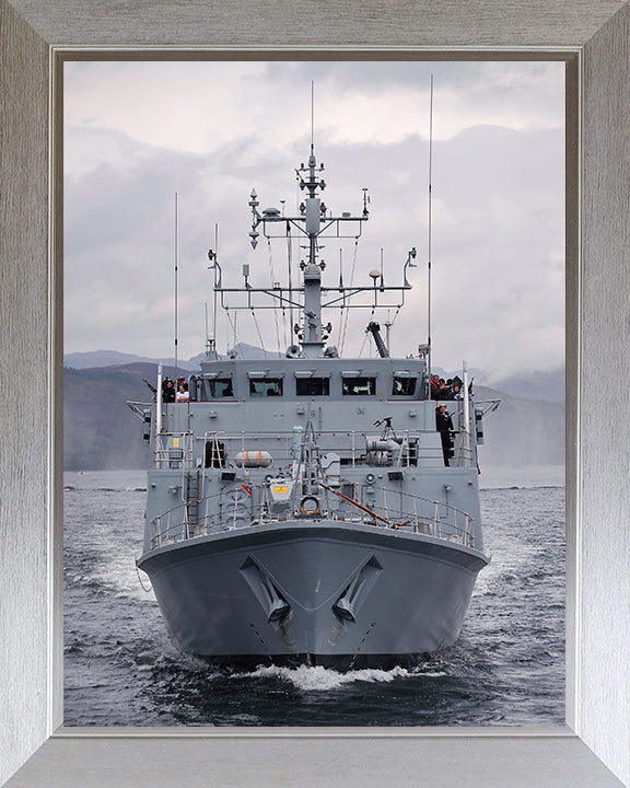 HMS Ramsey M110 | Photo Print | Framed Print | Sandown Class | Minehunter | Royal Navy Hampshire Prints