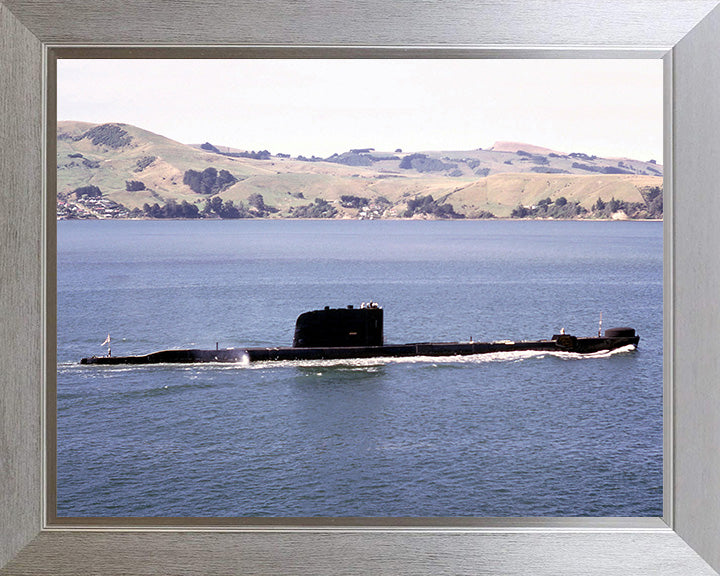 HMS Trump P333 Royal Navy T class Submarine Photo Print or Framed Print - Hampshire Prints