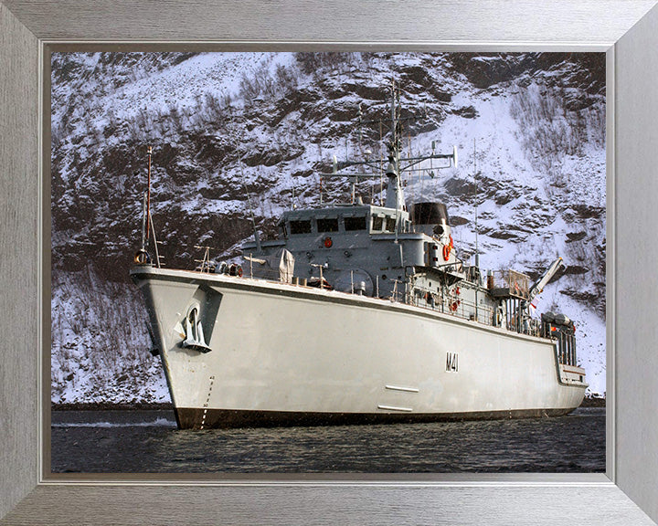 HMS Quorn M41 Royal Navy Hunt class mine countermeasures vessel Photo Print or Framed Print - Hampshire Prints