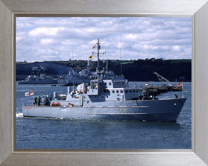 HMS Sandpiper P263 Royal Navy Bird class patrol vessel Photo Print or Framed Photo Print - Hampshire Prints