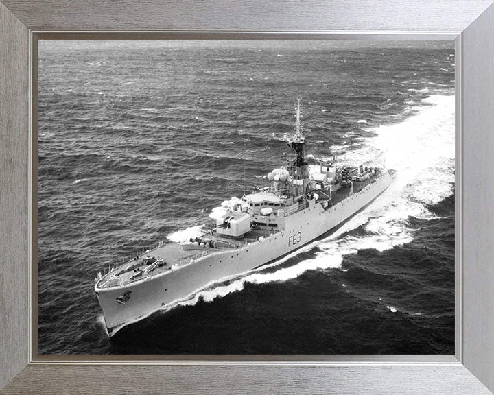 HMS Scarborough F63 Royal Navy Whitby class frigate Photo Print or Framed Print - Hampshire Prints