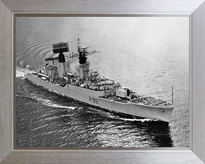 HMS Lincoln F99 | Photo Print | Framed Print | Salisbury Class | Frigate | Royal Navy Hampshire Prints