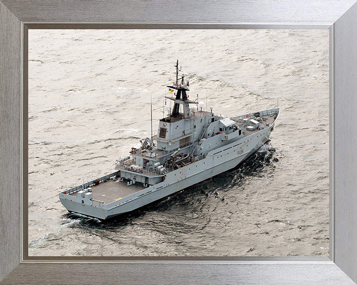 HMS Tyne P281 Royal Navy River class offshore patrol vessel Photo Print or Framed Print - Hampshire Prints