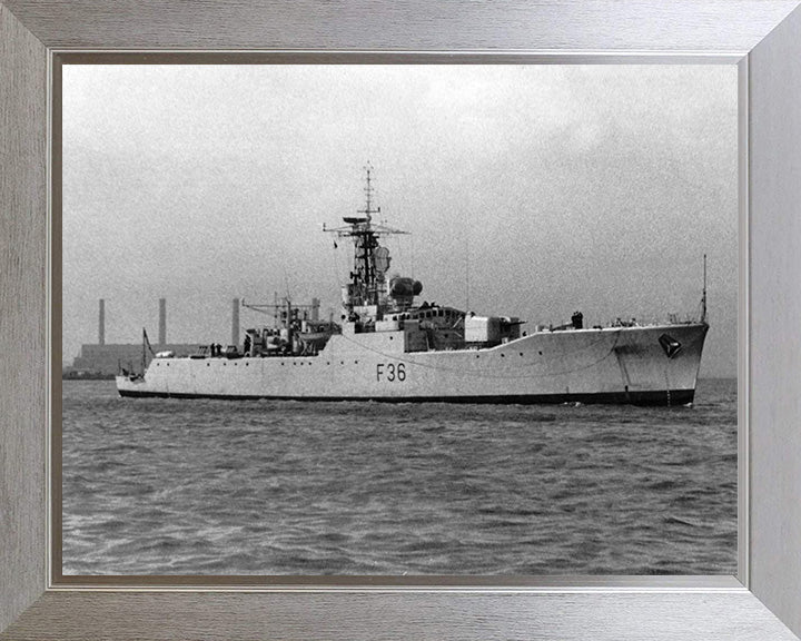 HMS Whitby F36 | Photo Print | Framed Print | Whitby Class | Frigate | Royal Navy Hampshire Prints