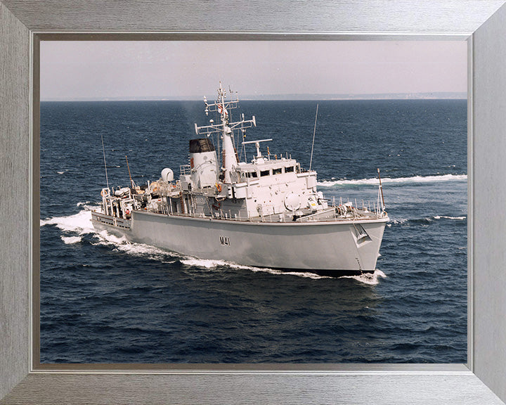 HMS Quorn M41 | Photo Print | Framed Print | Hunt Class | Mine Warfare Vessel | Royal Navy Hampshire Prints