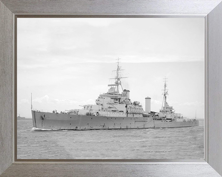 HMS Gambia (48) | Photo Print | Framed Print | Fiji Class | Light Cruiser | Royal Navy Hampshire Prints