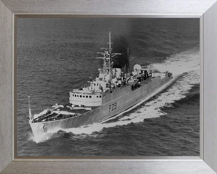 HMS Verulam F29 (R28) | Photo Print | Framed Print | V Class | Destroyer | Royal Navy Hampshire Prints