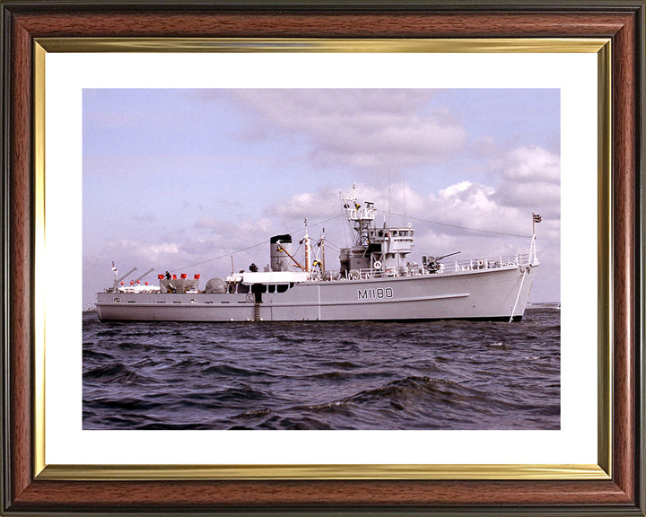 HMS Shavington M1180 | Photo Print | Framed Print | Ton Class | Minesweeper | Royal Navy Hampshire Prints