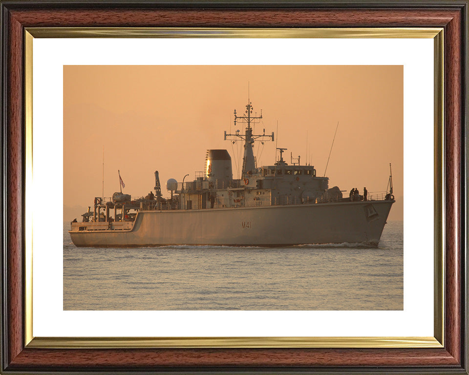 HMS Quorn M41 | Photo Print | Framed Print | Hunt Class | Mine Warfare Vessel | Royal Navy Hampshire Prints