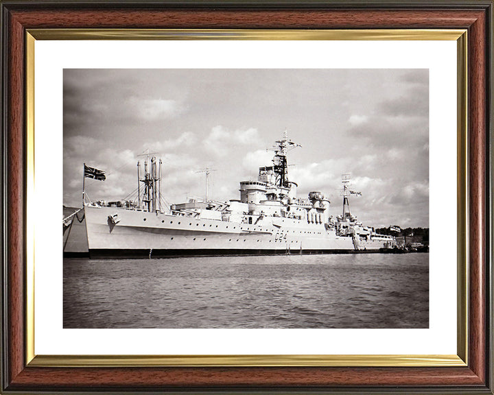 HMS Sheffield C24 | Photo Print | Framed Print | Town Class | Light Cruiser | Royal Navy Hampshire Prints