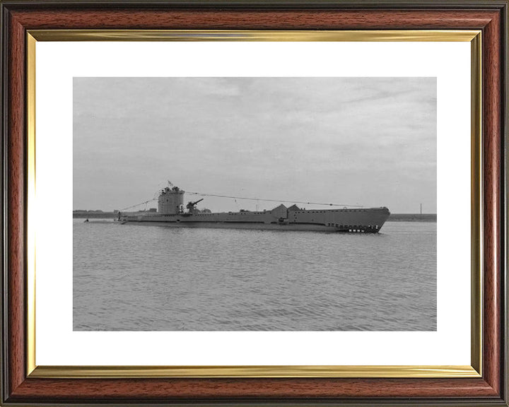 HMS Urtica P83 Royal Navy V class Submarine Photo Print or Framed Print - Hampshire Prints