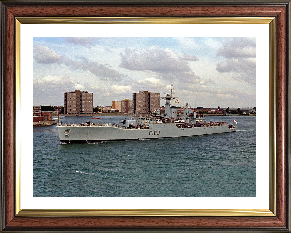 HMS Lowestoft F103 | Photo Print | Framed Print | Rothesay Class | Frigate | Royal Navy Hampshire Prints