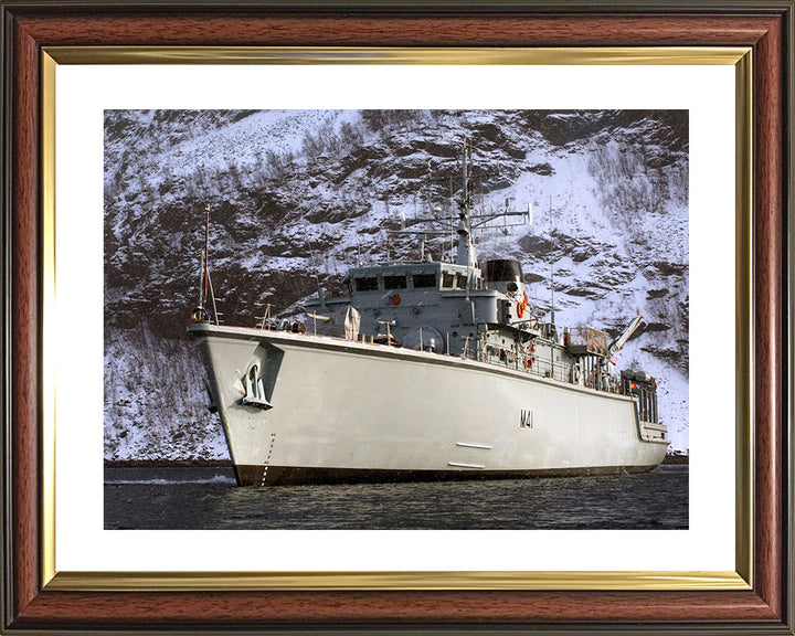 HMS Quorn M41 | Photo Print | Framed Print | Hunt Class | Mine Warfare Vessel | Royal Navy Hampshire Prints