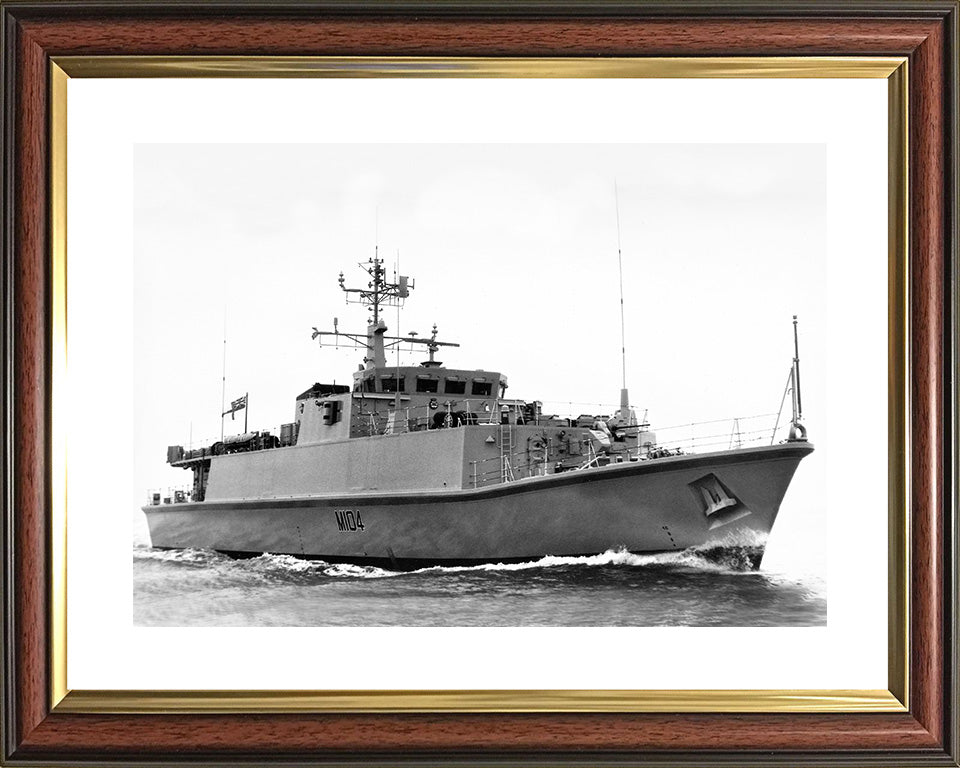 HMS Walney M104 Royal Navy Sandown class minehunter Photo Print or Framed Print - Hampshire Prints