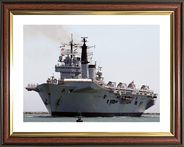HMS Invincible R05 | Photo Print | Framed Print | Invincible Class | Aircraft Carrier | Royal Navy Hampshire Prints