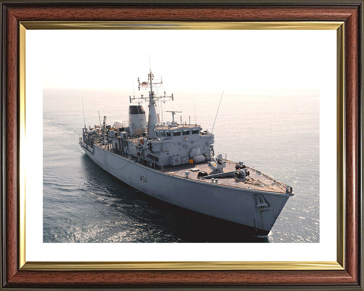 HMS Middleton M34 | Photo Print | Framed Print | Hunt Class | Mine Warfare Vessel | Royal Navy Hampshire Prints