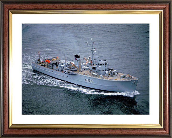 HMS Cuxton M1125 Royal Navy Ton class minesweeper Photo Print or Framed Print Hampshire Prints