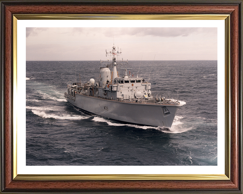 HMS Hurworth M39 | Photo Print | Framed Print | Hunt Class | Mine Warfare Vessel | Royal Navy Hampshire Prints