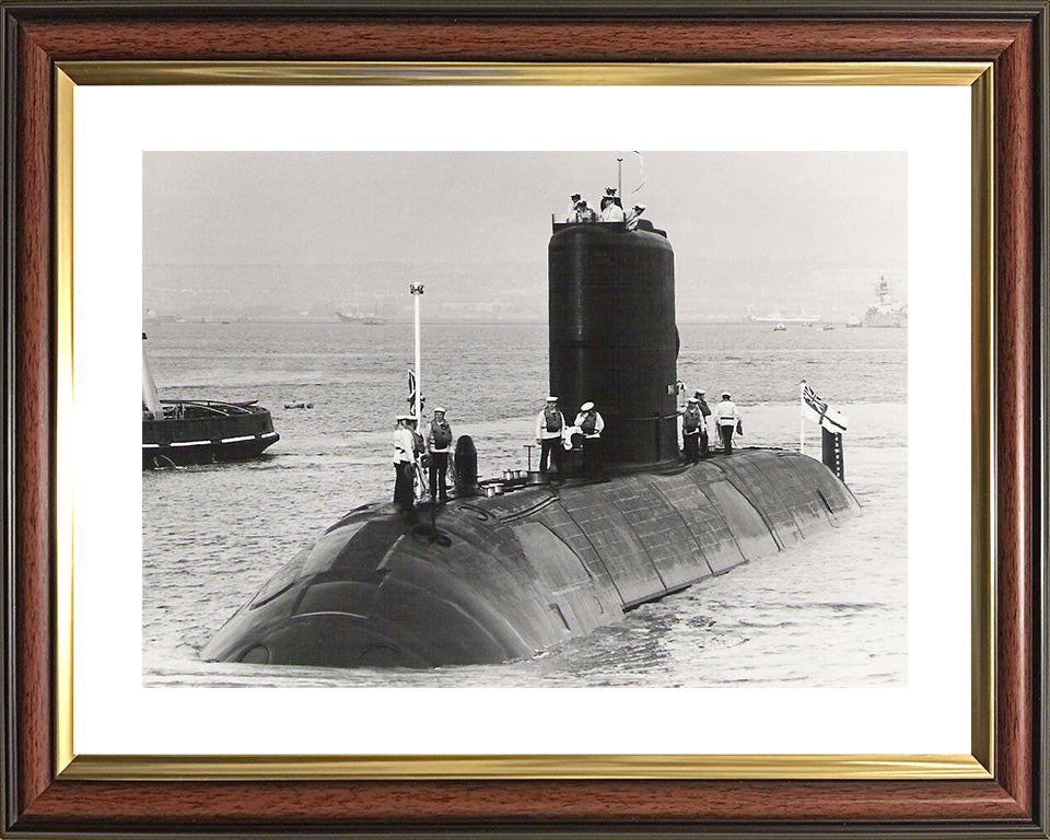 HMS Upholder P37 Royal Navy U class Submarine Photo Print or Framed Print - Hampshire Prints