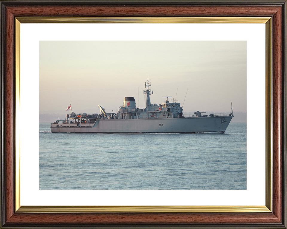 HMS Quorn M41 | Photo Print | Framed Print | Hunt Class | Mine Warfare Vessel | Royal Navy Hampshire Prints