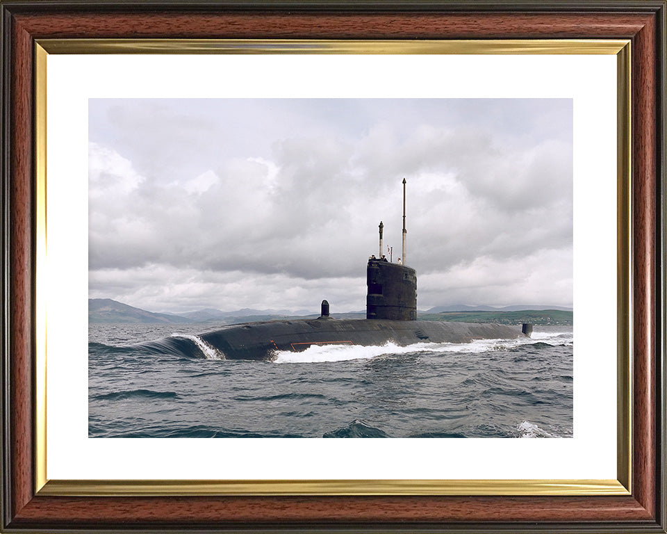 HMS Sceptre S104 Submarine | Photo Print | Framed Print | Swiftsure Class | Royal Navy Hampshire Prints