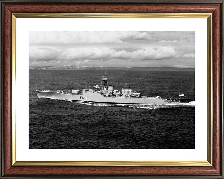 HMS Rhyl F129 | Photo Print | Framed Print | Poster | Rothesay Class | Frigate | Royal Navy Hampshire Prints