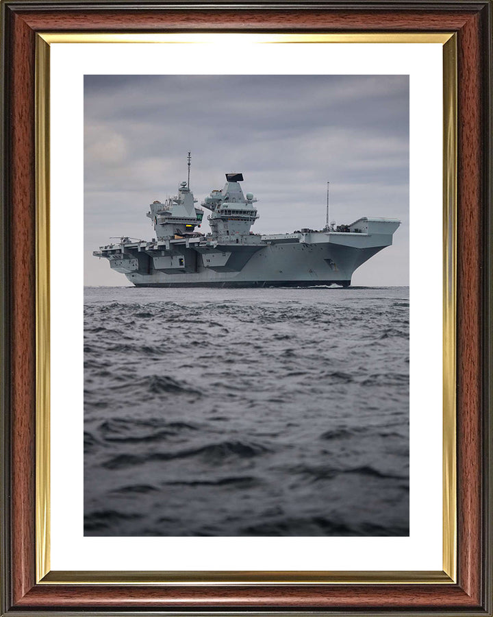 HMS Queen Elizabeth R08 | Photo Print | Framed Print | Queen Elizabeth Class | Aircraft Carrier | Royal Navy Hampshire Prints
