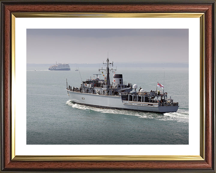 HMS Middleton M34 | Photo Print | Framed Print | Hunt Class | Mine Warfare Vessel | Royal Navy Hampshire Prints
