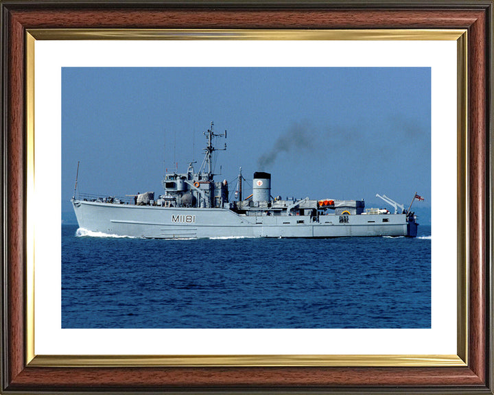 HMS Sheraton M1181 | Photo Print | Framed Print | Ton Class | Minesweeper | Royal Navy Hampshire Prints