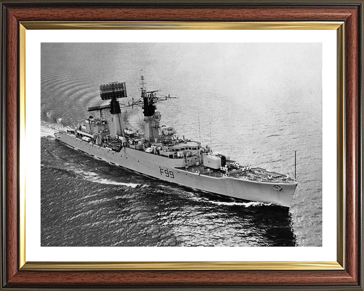 HMS Lincoln F99 | Photo Print | Framed Print | Salisbury Class | Frigate | Royal Navy Hampshire Prints