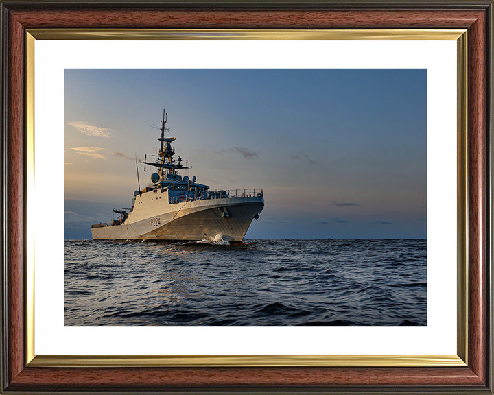 HMS Trent P224 Royal Navy River class offshore patrol vessel Photo Print or Framed Print - Hampshire Prints