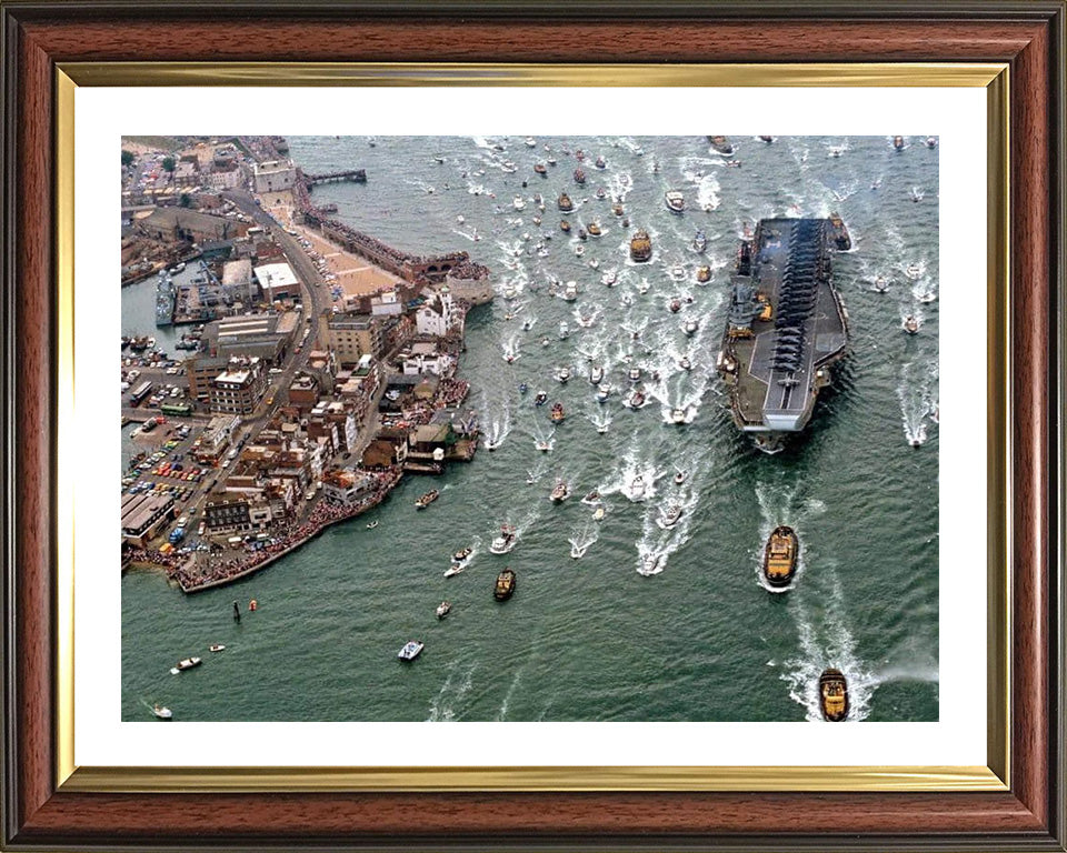 HMS Hermes R12 Royal Navy Aircraft carrier Falklands return Photo Print or Framed Print - Hampshire Prints