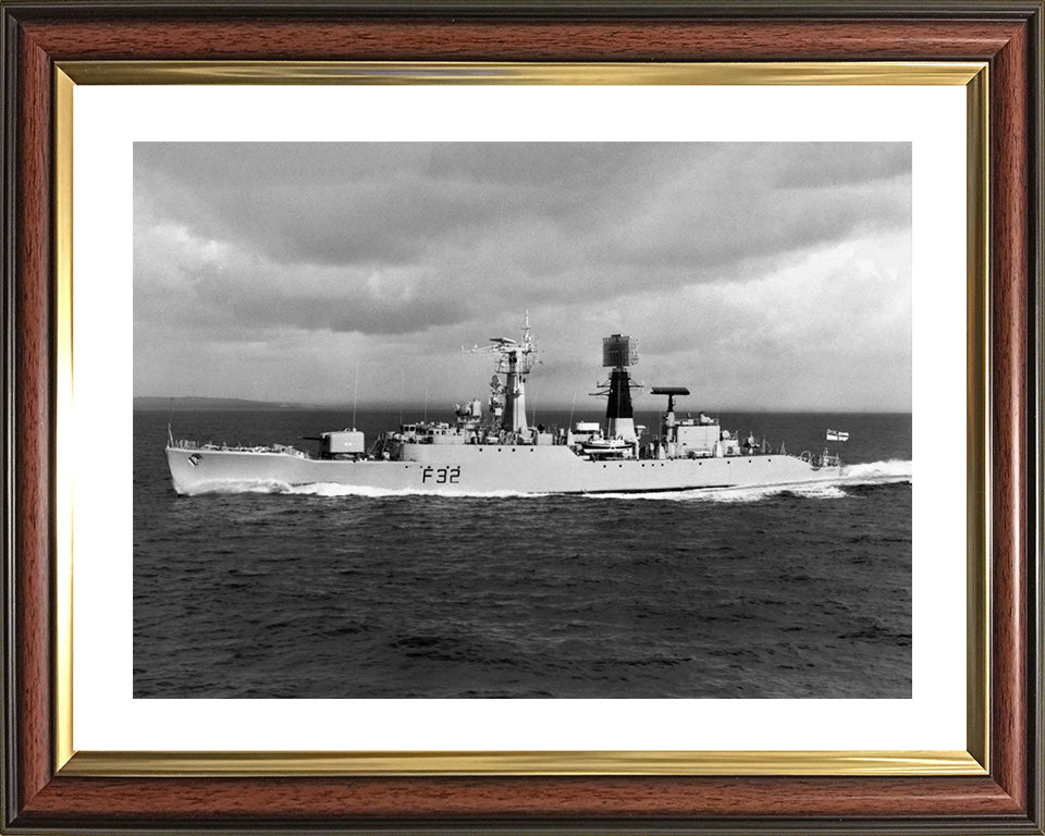 HMS Salisbury F32 Royal Navy Salisbury class Frigate Photo Print or Framed Print - Hampshire Prints