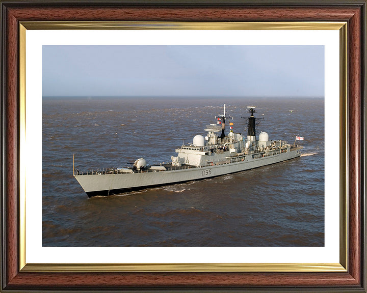 HMS Manchester D95 | Photo Print | Framed Print | Type 42 | Destroyer | Royal Navy Hampshire Prints 10 x 8 Classic Frame Yes