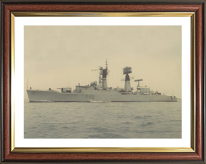 HMS Lincoln F99 | Photo Print | Framed Print | Salisbury Class | Frigate | Royal Navy Hampshire Prints
