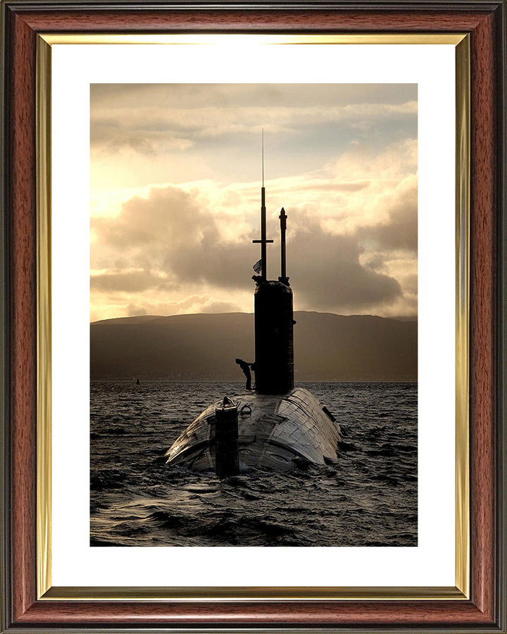 HMS Sceptre S104 Submarine | Photo Print | Framed Print | Swiftsure Class | Royal Navy Hampshire Prints