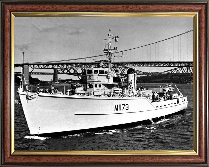 HMS Pollington M1173 | Photo Print | Framed Print | Ton Class | Minesweeper | Royal Navy Hampshire Prints