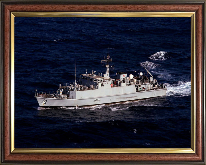 HMS Ramsey M110 | Photo Print | Framed Print | Sandown Class | Minehunter | Royal Navy Hampshire Prints