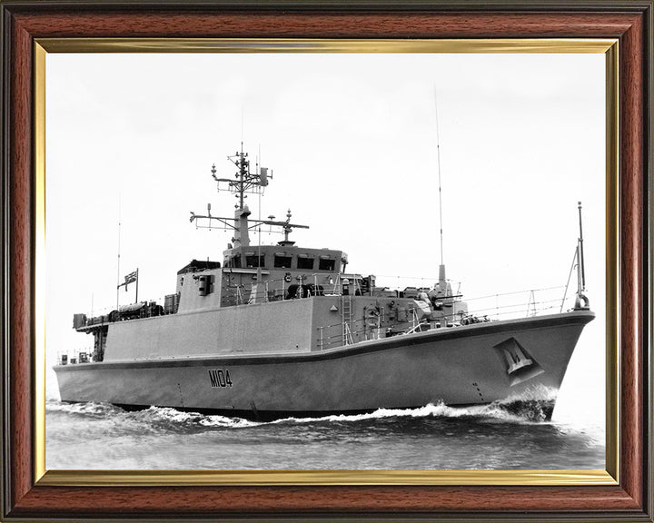 HMS Walney M104 Royal Navy Sandown class minehunter Photo Print or Framed Print - Hampshire Prints