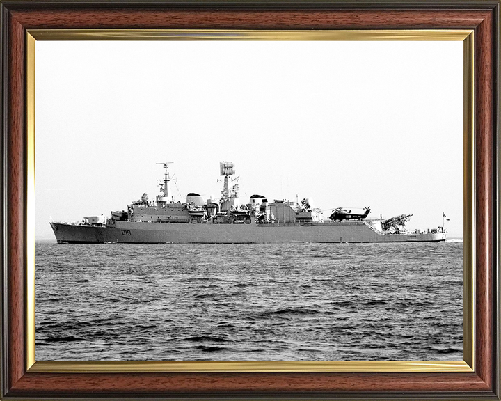 HMS Glamorgan D19 | Photo Print | Framed Print | County Class | Destroyer | Royal Navy Hampshire Prints