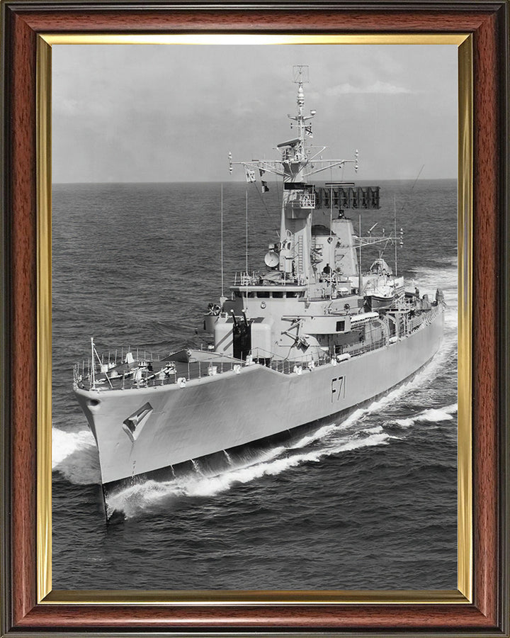 HMS Scylla F71 | Photo Print | Framed Print | Leander Class | Frigate | Royal Navy Hampshire Prints