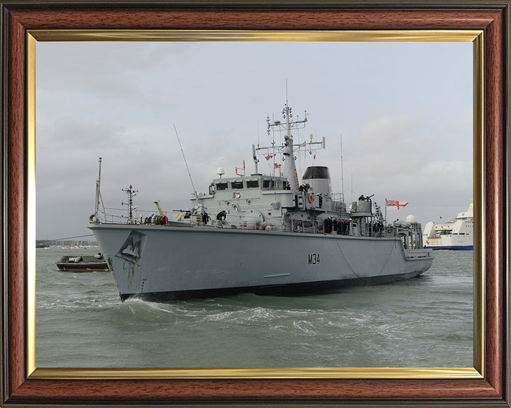 HMS Middleton M34 | Photo Print | Framed Print | Hunt Class | Mine Warfare Vessel | Royal Navy Hampshire Prints