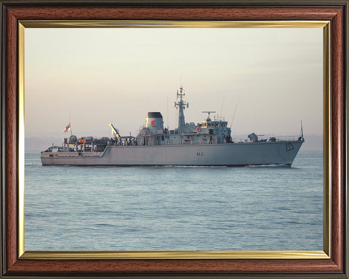 HMS Quorn M41 | Photo Print | Framed Print | Hunt Class | Mine Warfare Vessel | Royal Navy Hampshire Prints