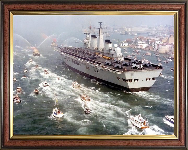 HMS Invincible R05 | Photo Print | Framed Print | Invincible Class | Aircraft Carrier | Royal Navy Hampshire Prints