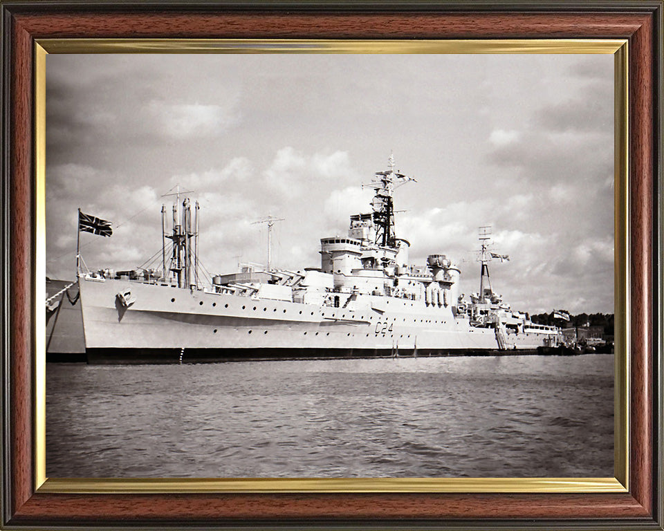 HMS Sheffield C24 | Photo Print | Framed Print | Town Class | Light Cruiser | Royal Navy Hampshire Prints