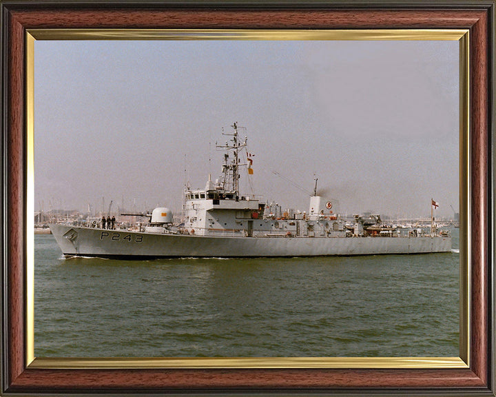 HMS Swift P243 | Photo Print | Framed Print | Peacock Class | Patrol Vessel | Royal Navy Hampshire Prints