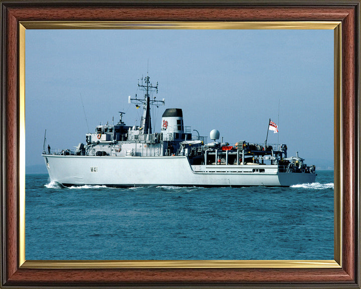 HMS Quorn M41 | Photo Print | Framed Print | Hunt Class | Mine Warfare Vessel | Royal Navy Hampshire Prints