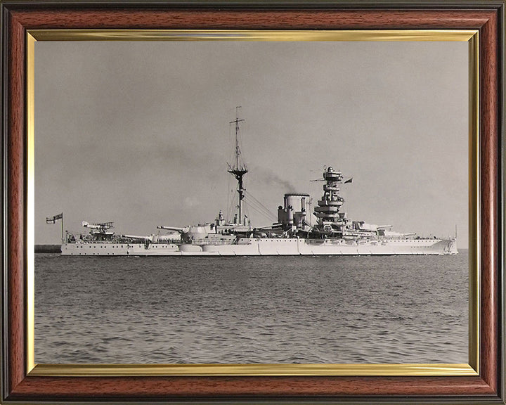 HMS Valiant (02) Royal Navy Queen Elizabeth class battleship Photo Print or Framed Print - Hampshire Prints