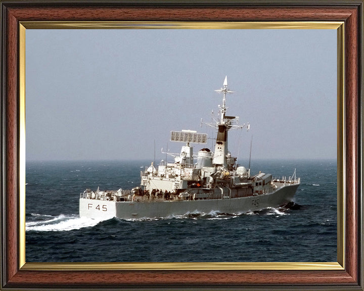 HMS Minerva F45 | Photo Print | Framed Print | Leander Class | Frigate | Royal Navy Hampshire Prints